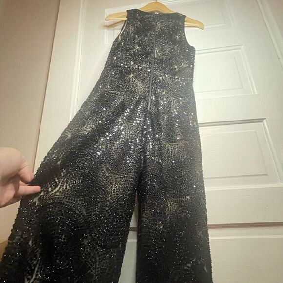 NWTs Alice + Olive Sofia Fully Beaded Jumpsuit w/ Plunging V Neck Size 4 - Picture 12 of 16